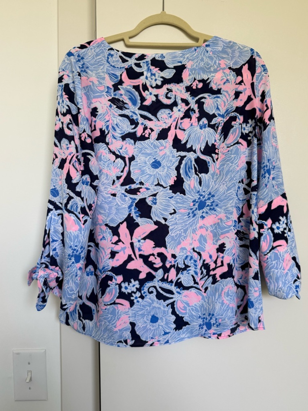 EUC Lilly Pulitzer Langston blouse - Picture 2 of 5